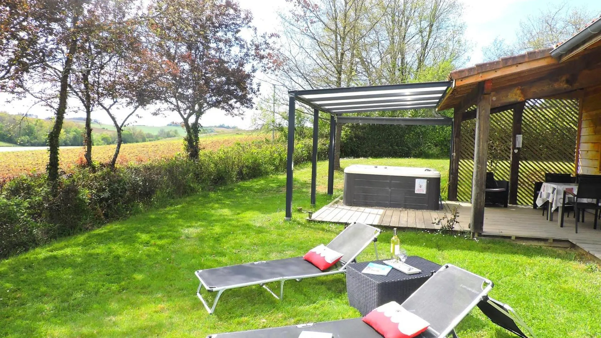 Holiday home Les Chalets De Barruerot - Spa Peyrusse-Grande